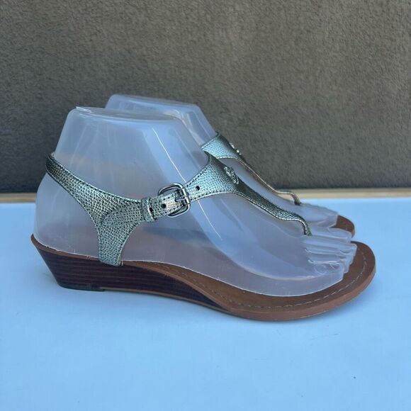 Coach Vitalia Gold Sandals T-Strap Slingback Pebbled Leather Low Wedge Size 7 - Picture 2 of 12